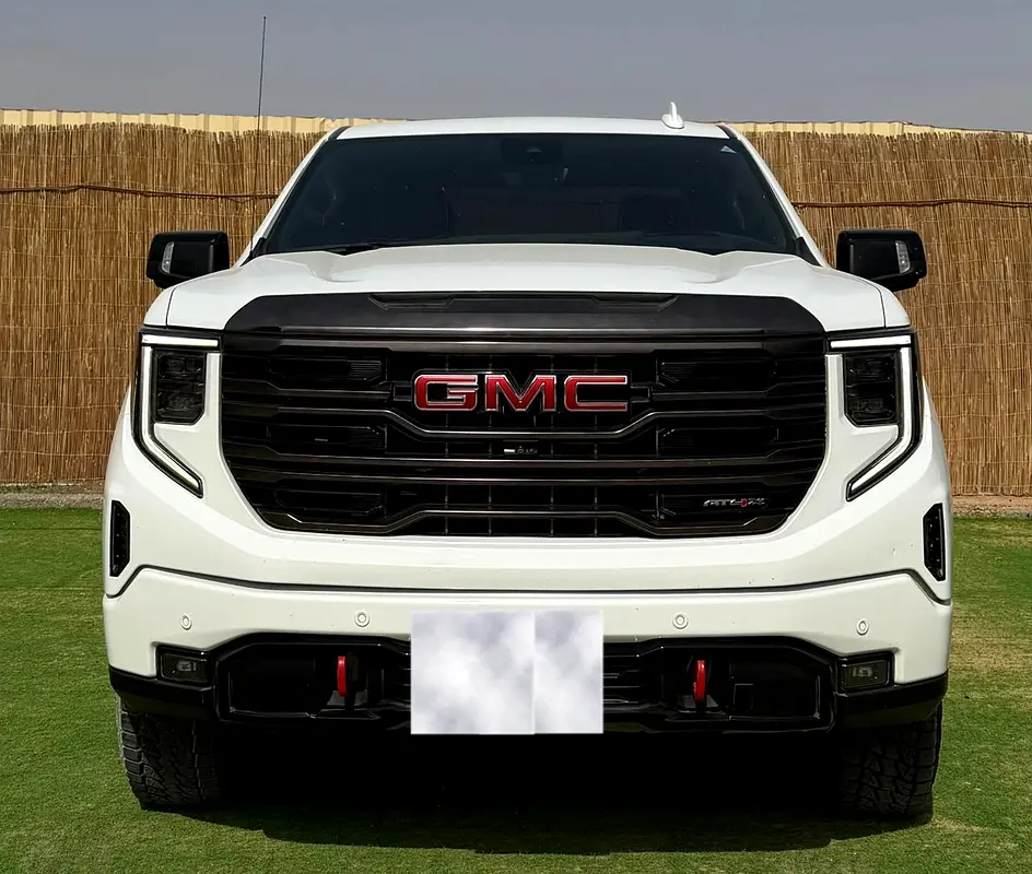 GMC Sierra 2022 — photo 1 of 17