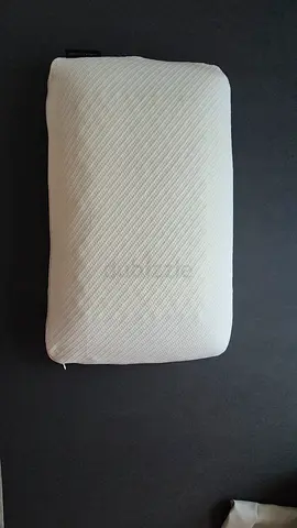 Orthopedic natural latex pillow