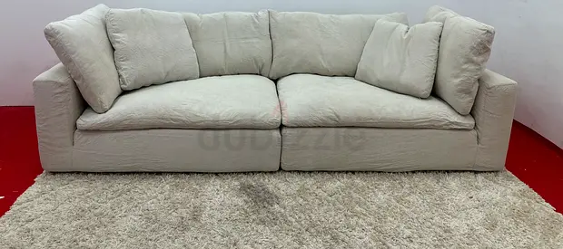 Excellent condition the loom collection sofa