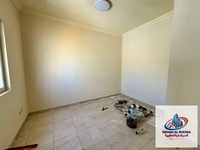 استوديو في الرولة بتكييف وغاز مركزي بسعر 15000 درهم مع 4 أو 6 دفعات وتأمين مؤجل وموقع حيوي قريب من جميع الخدمات