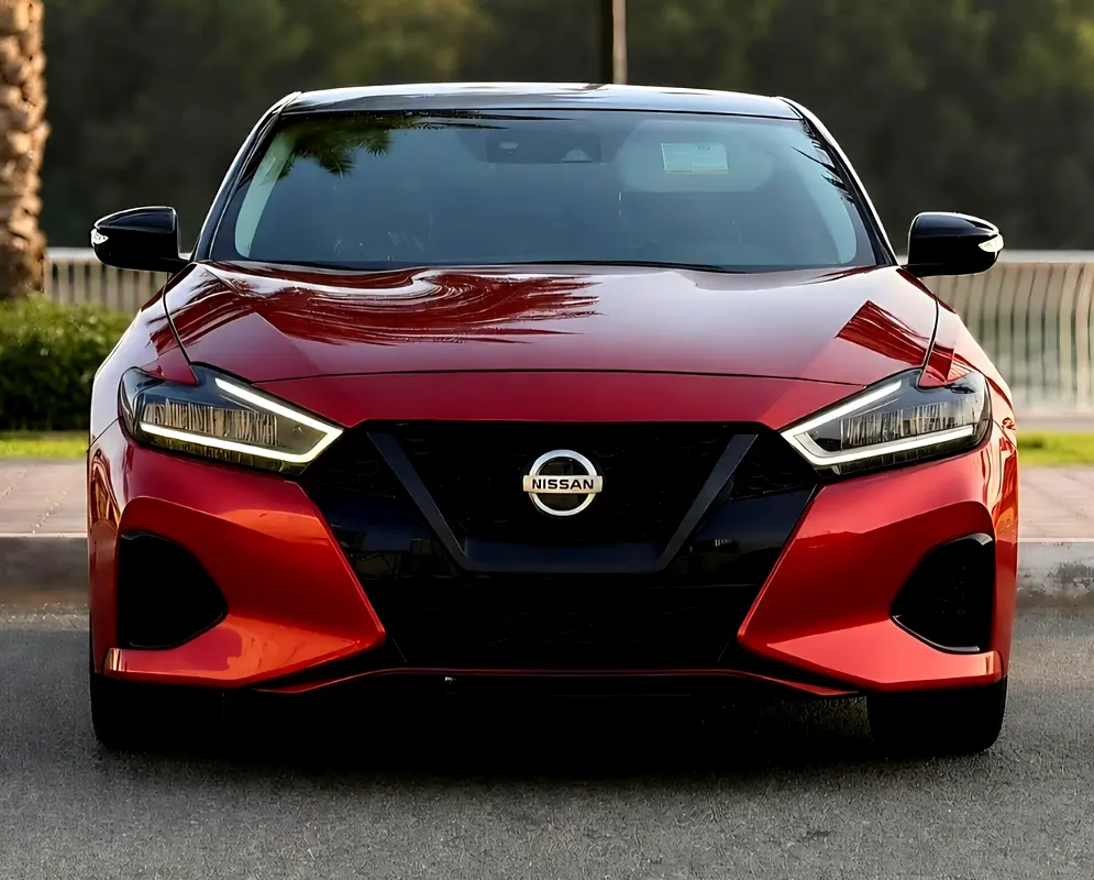 Nissan Maxima 2023 — photo 1 of 11