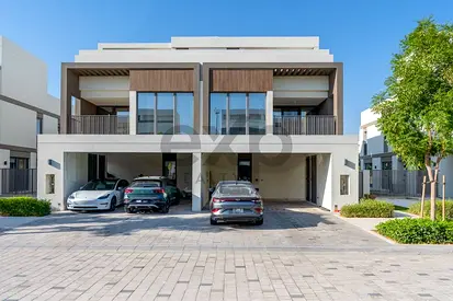 EXCLUSIVE | 4 Bed Plus Maid, Open Kitchen Twin Villa