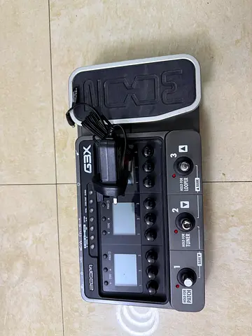 Zoom G3X guitar effects pedal