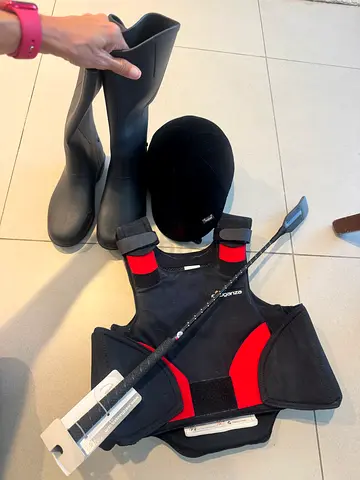 Horse ridding kit