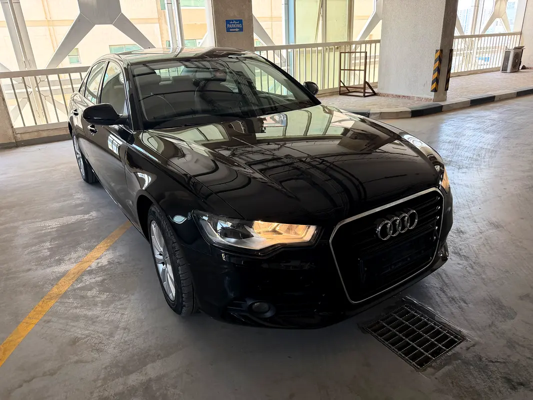 Audi A6 2015 — photo 1 of 8