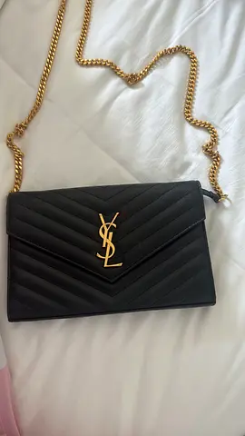 Authentic Saint Laurent Bag – Excellent Condition