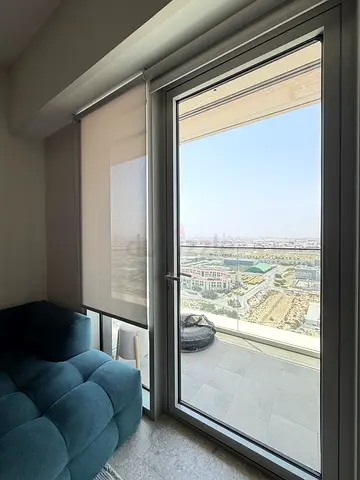 Sunscreen roller blinds