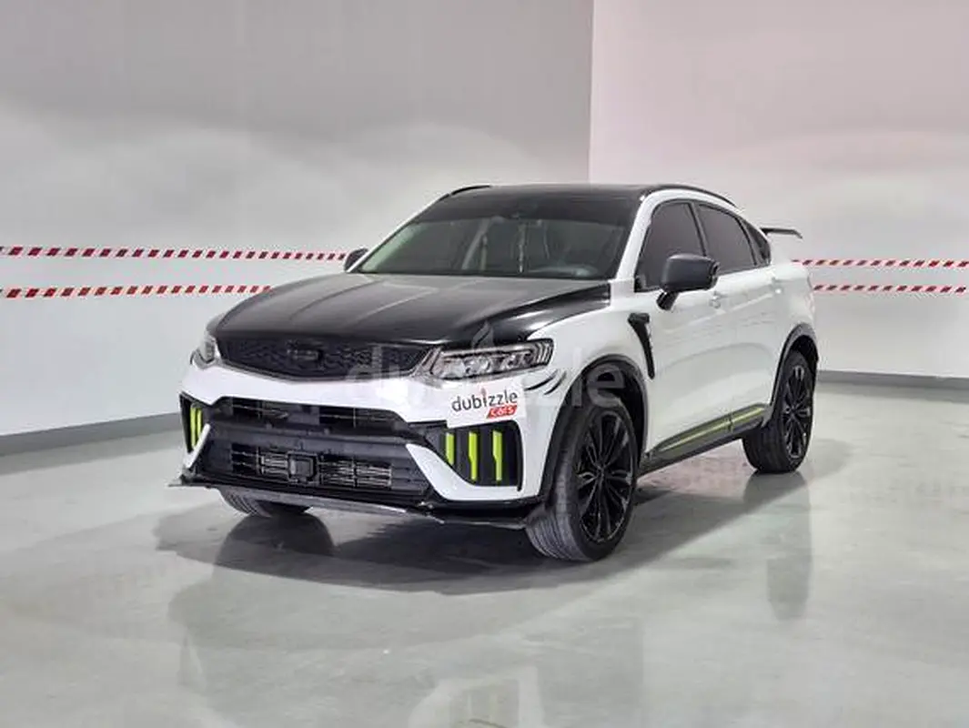 Geely Tugella 2024 — photo 1 of 20