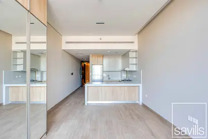 Ground Floor Studio | Spacious Layout With Terrace