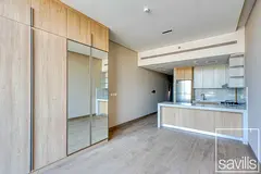 Ground Floor Studio | Spacious Layout With Terrace