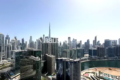 Burj Khalifa Facing | Large Layout | Brand New