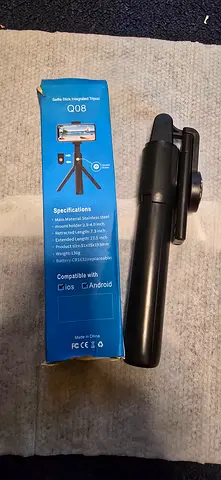 Foldable Mini Tripod with Detachable Phone Holder - Compact Selfie Stick/Stand