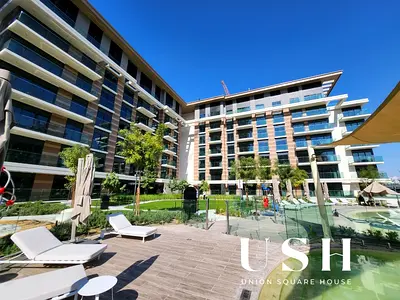 Luxury 1 Bedroom | Central Park | Prime Location