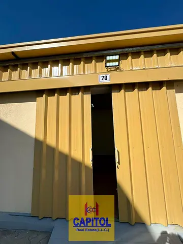 450 SQFT GROUND FLOOR WAREHOUSE WITH ATTACH WASHROOM AVAILABLE FOR RENT (BK)