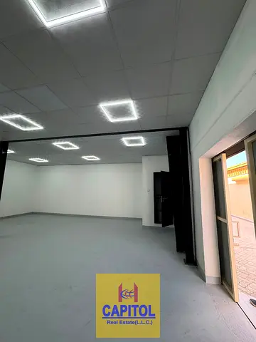 GROUND FLOOR WAREHOUSE WITH ATTACH WASHROOM AVAILABLE FOR RENT (BK)