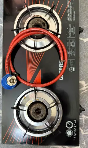 2-burner gas stove with hose and regulator - used
