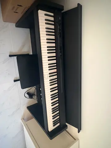 Korg digital piano with bench and stand - good working condition
