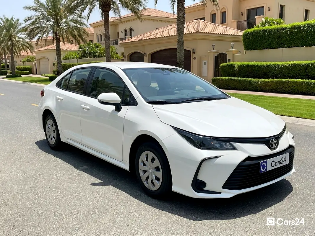 Toyota Corolla 2023 — photo 1 of 13