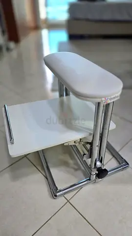 Compact Adjustable Pedicure Footrest / Salon Footrest - White