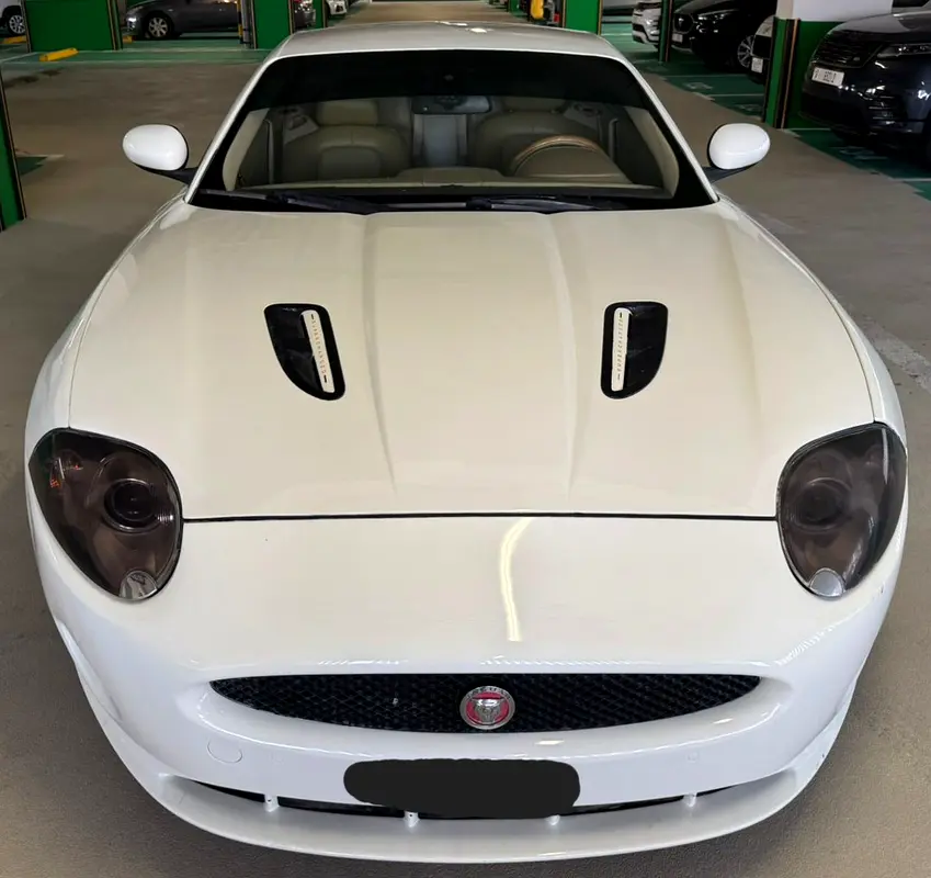 Jaguar XK 2008 — photo 1 of 9