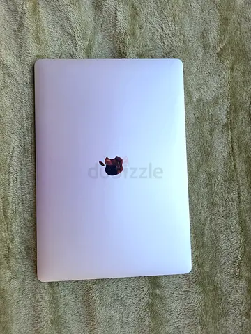 German friend used Macbook pro 2018 100 % neat trusted one.