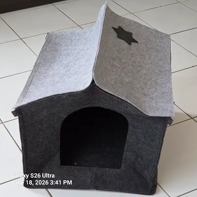 Foldable Felt Cat House / Cozy Pet Cave (unused)