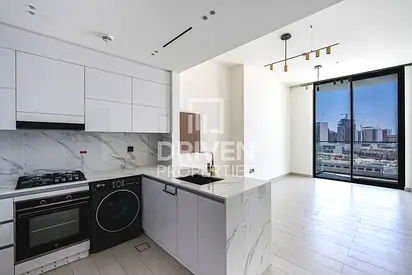 Prime Location | Ready to Move in | Elegant Apt