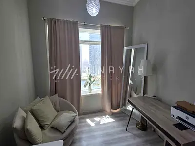 1 Bedroom | High Floor | Near Metro | Lake View