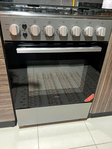 Midea oven/cooker, Like new (used for less than one year)