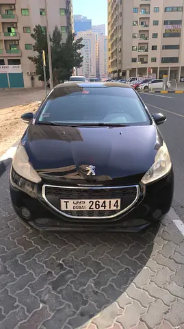 2013 Peugeot 208 hatchback