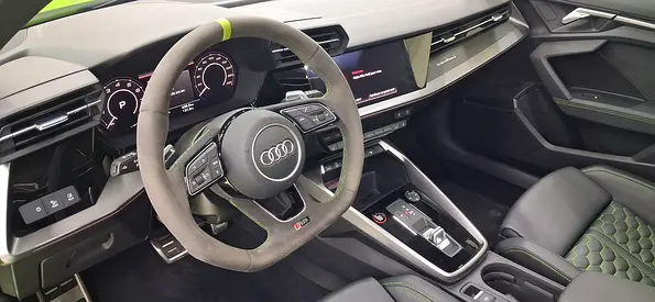 صورة 13 لـ 2025 AUDI RS3