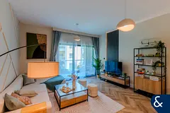 Modern Apartment | Balcony &amp; Park Views