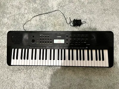 Yamaha PSR-E273 Portable Keyboard with Power Adapter