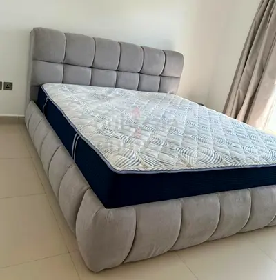 Brend New high quality fabric luxury king size 180x200 Bed with spring Toppellow matress Available