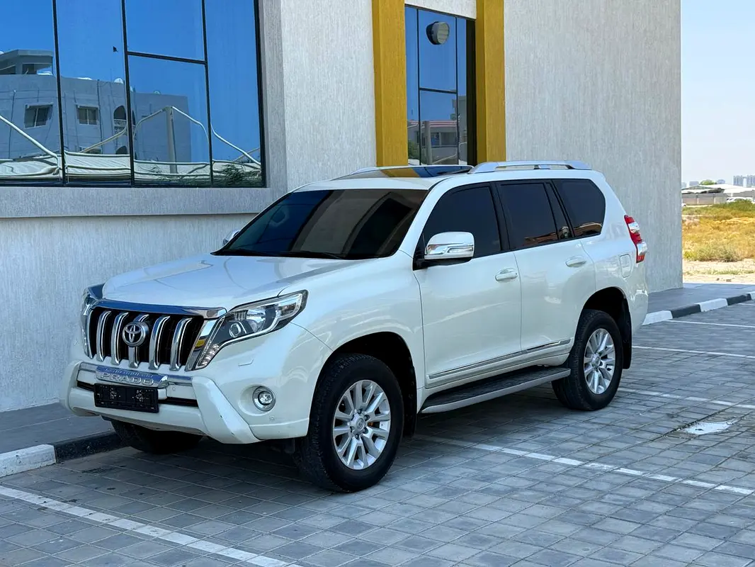 Toyota Prado 2016 — photo 1 of 18