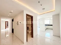 Contemporary Elegance Luxury Living Up to 12 Chqs
