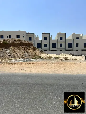 أرض سكني تجاري بالياسمين G+2 قرب الإمارات العابر بسعر مميز