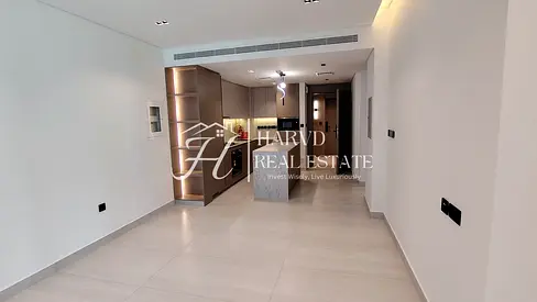 1 BHK w/ Private Poo