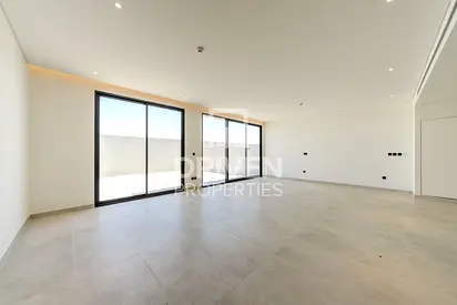 Spacious with Maids Room | Modern Layout | Vacant