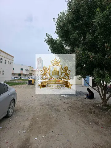 للبيع فى الشارقة منطقه اليرموك ثاني قطعهمن الرييسي ارض سكني تجاريه / مساحه 2,500 قدم  موقع مميز جدا / على شارع 18 متر