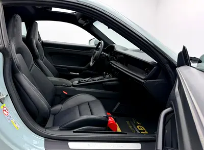 صورة مصغرة 9 لـ 2025 Porsche 911