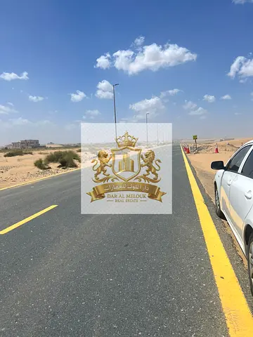 للبيع في الشارقه منطقه   السحمه ارض سكني مساحه   2420 قدم تصريح البناء   ارضي وطابقين   تملك حر جميع الجنسيات   العربيه   الارض جاهز للبناء مباشر
