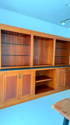 Wall cabinet