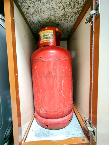 New filled Gas Cylinder 22 kg available with adaptor and hose