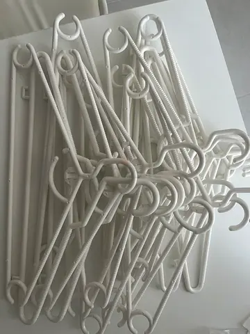 Plastic Hangers 18 pcs