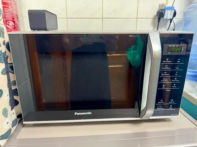 Panasonic Silver Microwave Oven 25 litres