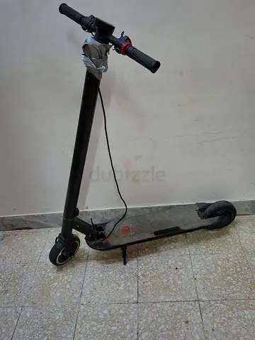 Electric Scooter – 25 km/h Max Speed ..... 12km max distance