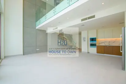 Rare Availability Vacant Soon Loft Lovely View