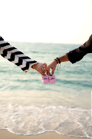 Professional Photographer  Videographer in Dubai | Reels, Fashion  Restaurant Shoots