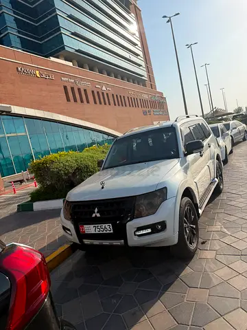 Mitsubishi Pajero GLS 2017 GCC Specs